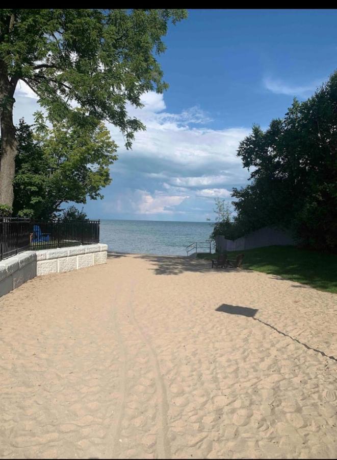 Aquarius 2 Bedroom Condo Friday Harbour Innisfil Exterior foto